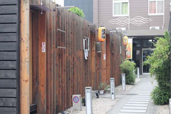 おしゃれなお店が並んで。。