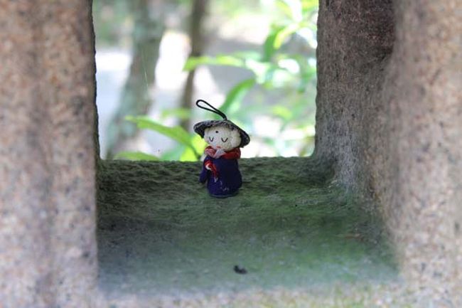 灯篭の中からちょいと失礼します。