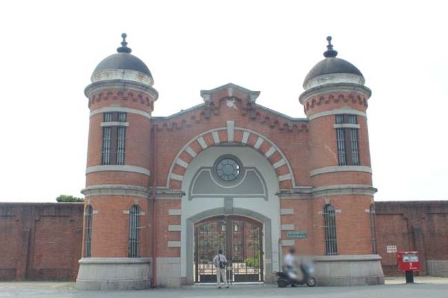 レトロな建物は少年刑務所です