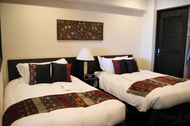 こちらが奥にあるベットルーム、枕が低反発で丁度良い感じ♪