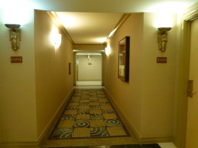 ルクソールのイーストタワーの廊下。