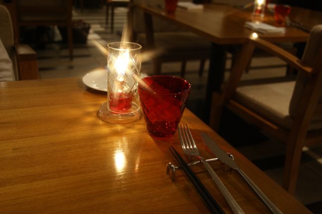 ソムリエお勧めのフルボトルワイン（白）が<br /><br />すっきりした味わいでフルーティーだったのだが<br /><br />銘柄を忘れちまった(;´⌒`)