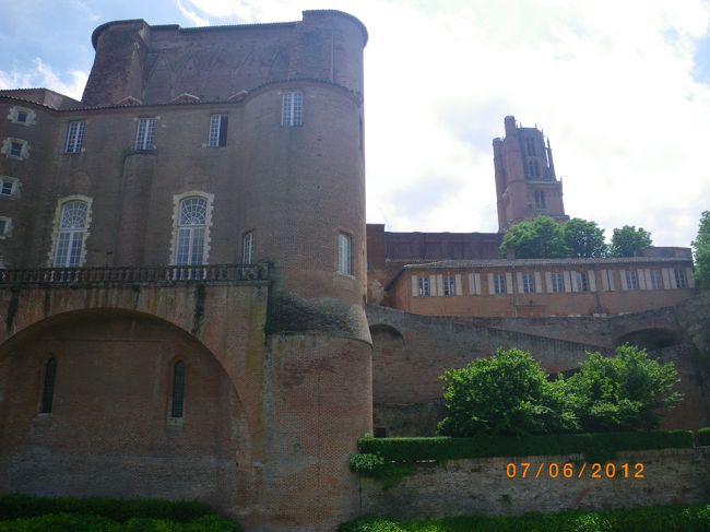 ベルビー宮。（美術館）<br /><br />ロートレックに興味はないけれど、歴史には興味あるので、<br />時間があれば、ベルビー宮としての内部を見てみたかった・・・・。<br />