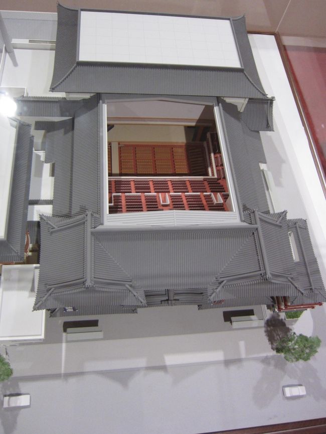 今回のあたらしい歌舞伎座の模型となります。