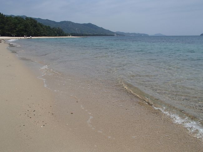 浜も綺麗です。