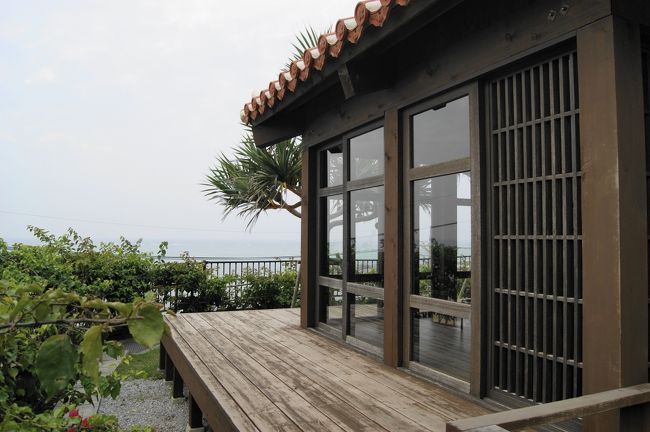 途中にある休憩所、ライブラリーも兼ねている