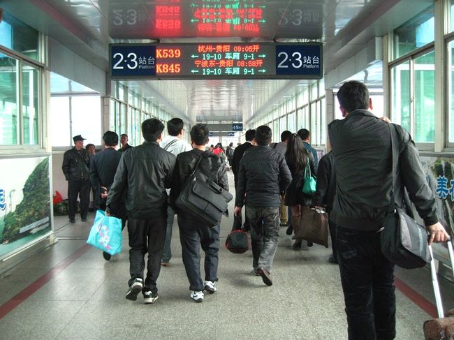 8時40分、改札が開いて、ホームへ。