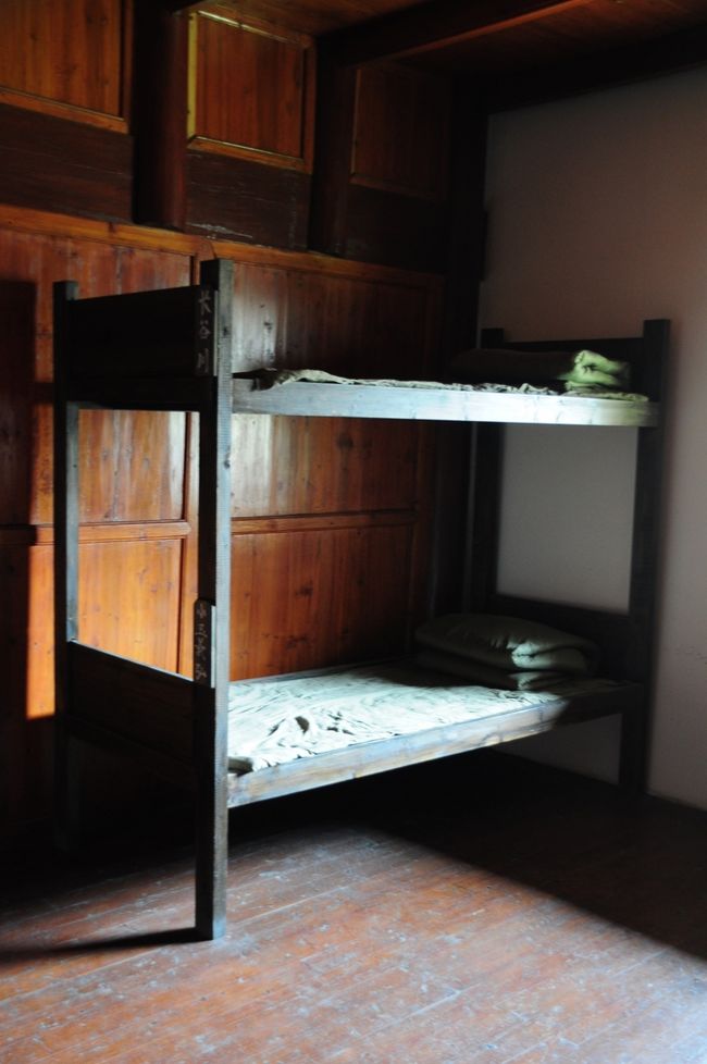 以前の宿舎の部屋が再現されています。