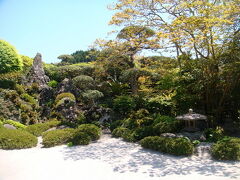 佐多美舟庭園（枯山水式）

知覧庭園の中では最も豪華で広い庭園です。