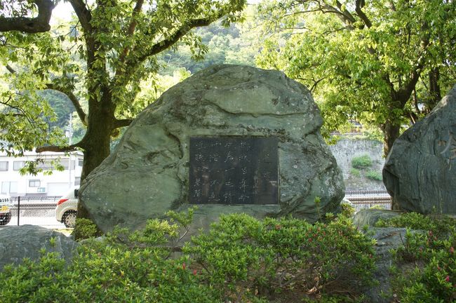 面積は1ha以上ある、桜の名所でもあります。