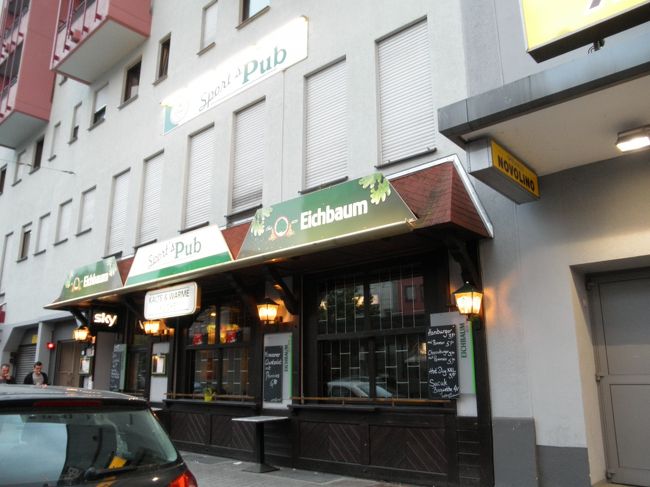 　と思ったら、スポーツパブ発見！