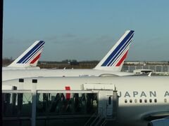 エールフランス機が並ぶシャルル・ド・ゴール空港。