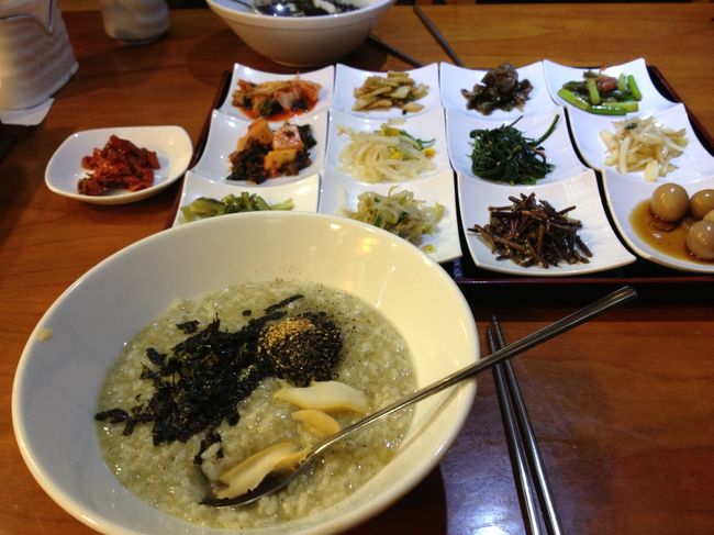 <br />　朝食はホテル近くのお粥屋さんです。あわび入りのはずだけど<br /><br />　何枚入っていたのかな〜〜