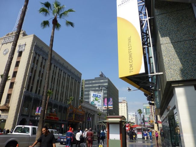 ハリウッドハイランドに到着！<br /><br />地上に上がるとガイドブックで見慣れた景色が！！