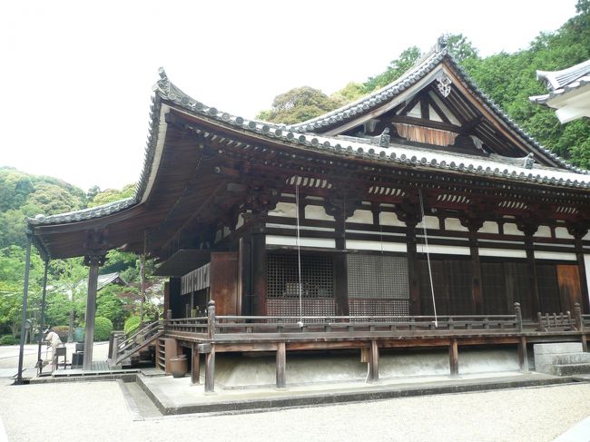 霊山寺<br /><br />本堂　鎌倉時代のもので、昭和１７年に解体修理を行われました。