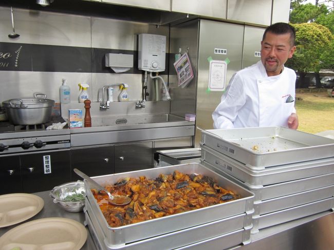 ご本人が笑顔で配膳してくださいます。