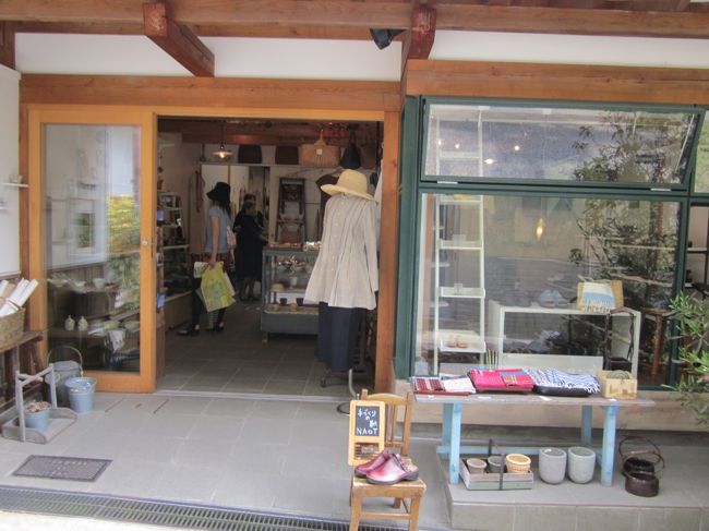 このあたりはカフェや雑貨屋さんが結構あります。