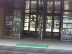川湯温泉街に「大鵬相撲記念館」を見つけました。
弟子屈町川湯温泉は不滅の名横綱とたたえられる第４８代横綱大鵬が、少年時代を過ごし、大きな夢を育てた郷里だそうです。

http://www.masyuko.or.jp/pc/sightseeing/sumoukinenkan.html