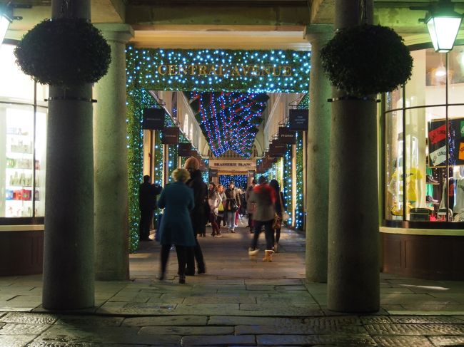 もう一度コベントガーデンでお買い物。<br />この後ナショナルギャラリーの延長開館を狙って向かったのですが…