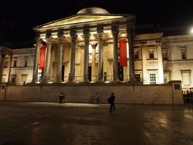 し、閉まっている！！<br /><br />直近で買った観光雑誌では、水曜日が開館延長となっていたのですが、どうやら金曜に変更になっていたもよう…<br /><br />明日は帰国日ですが、大英博物館の前に再トライを決意。