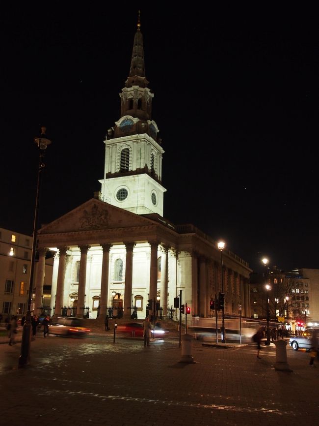 ナショナルギャラリーに入れなかったことがショックで、その辺にあった教会にフラフラと入ります。