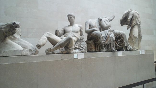 パルテノン神殿の破風彫刻