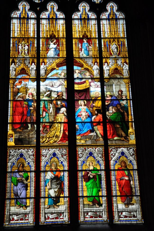 バイエルン王ルートヴィヒ１世が奉納したバイエルン窓？