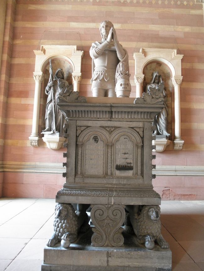 　まさに荘厳といった雰囲気。