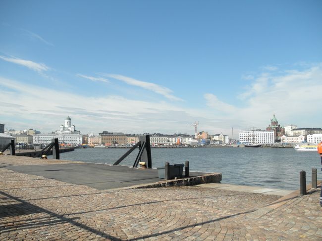 　港から眺めるヘルシンキ