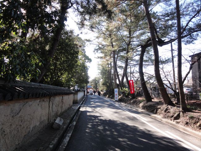 バス停からは、すぐ近くです。