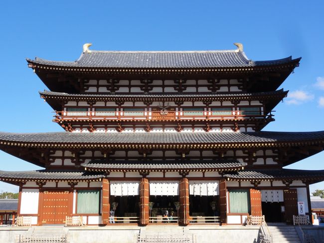 「１９７６年」　に再建された新しいものです。