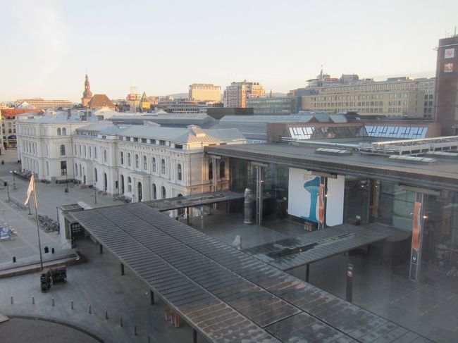 朝５時過ぎのオスロ、ホテルの窓からの風景です。