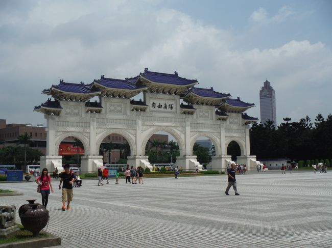 それにしても２日目も良く晴れてるなぁ。<br />週間天気予報なんて、当てにならないよなぁ・・・。