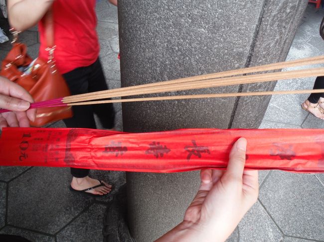 今回はちゃんとお線香１０元を購入しました。