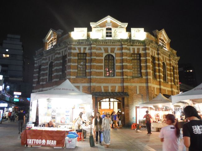 西門紅楼も若者で賑わってますねぇ(^-^)