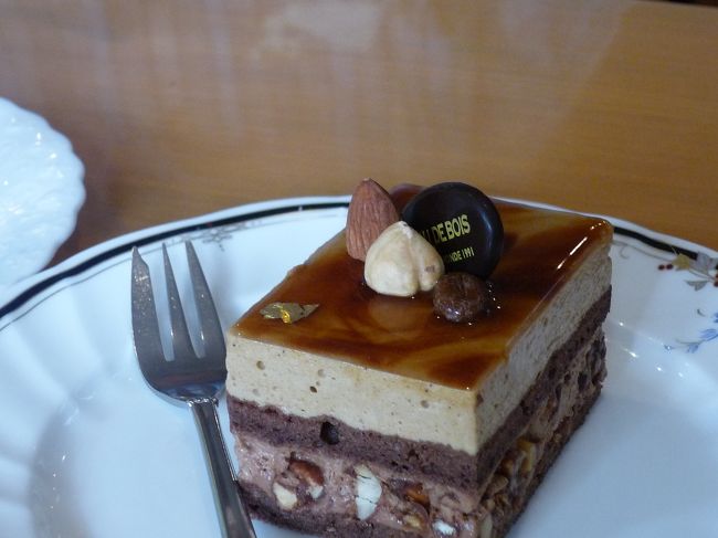 こちらが私。<br /><br />ナッツがたくさん入っていて、甘みも程よく、やはりさすがの美味しさでした。