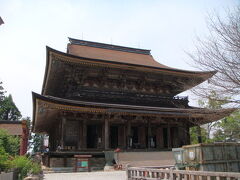 金峯山寺（世界遺産）

金峯山寺は吉野山のシンボルであり、修験道の総本山です。

とっても壮大で威厳のあるお堂です。
