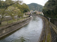 ●琵琶湖疏水

琵琶湖の水を京都へと。
昔の人は凄いですね。

