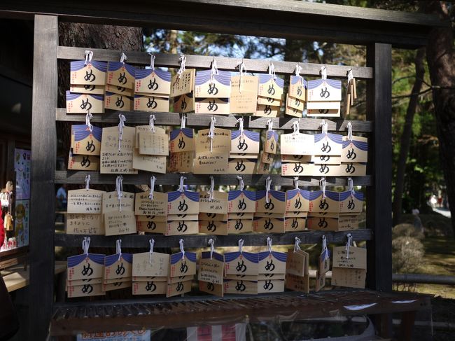 目の神様？のようで、絵馬がおもしろい。