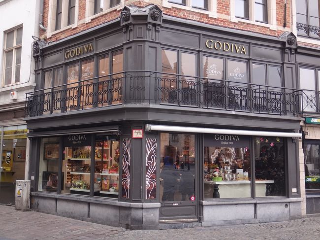 ベルギー・ブルージュ【GODIVA】（ゴディバ）<br /><br />日本でもお馴染みのゴディバのブルージュ店です。