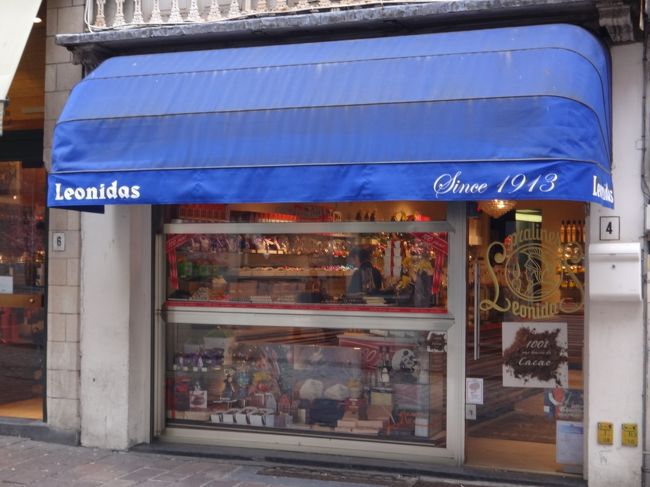 ベルギー・ブルージュ【Leonidas】（レオニダス）<br /><br />1913年にベルギーに創業した「レオニダス」の<br />ブルージュ店です。