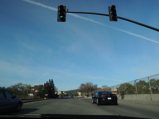 さ、二日目はナパに向かいます！<br />ブロンドアメリカン＋ラテン系アメリカン＋上海レディー＋時差ボケ日本人の4人が一台の車で向かいます！テンション高いわよ！