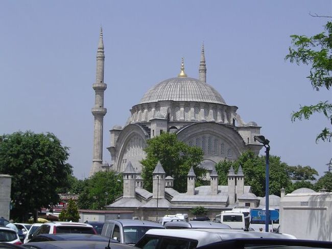 ヌルオスマニエ モスク