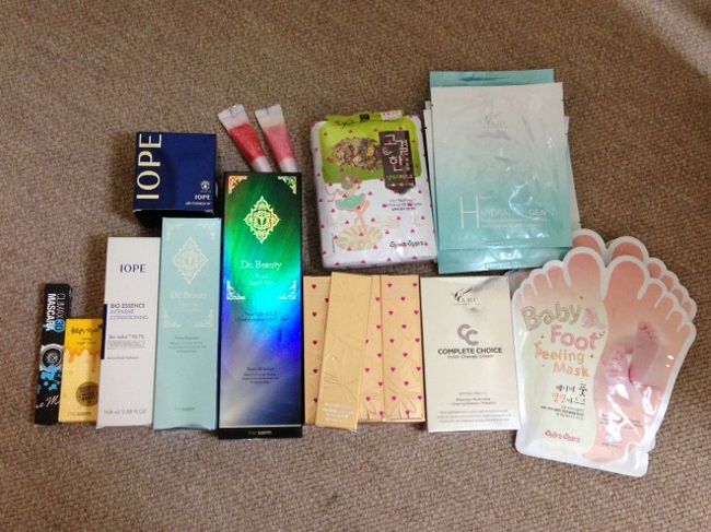 食事の後は、待ちに待ったコスメショッピング。<br /><br />美の師匠さやさんのブログを参考に、<br /><br />http://asiatraveldiary.blog56.fc2.com/<br /><br />ほしいものを選んで、<br />お店に行って、お店の方といろいろお話を伺って、<br />買って来ました！<br /><br /><br />※帰国後自宅にて撮影