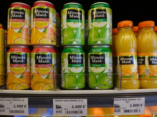 喉が渇いたのでPOMME（リンゴ）味のミニッツメイド<br />（Minute Maid）を購入することにしました。<br /><br />1缶　1.5ユーロ（約190.5円）