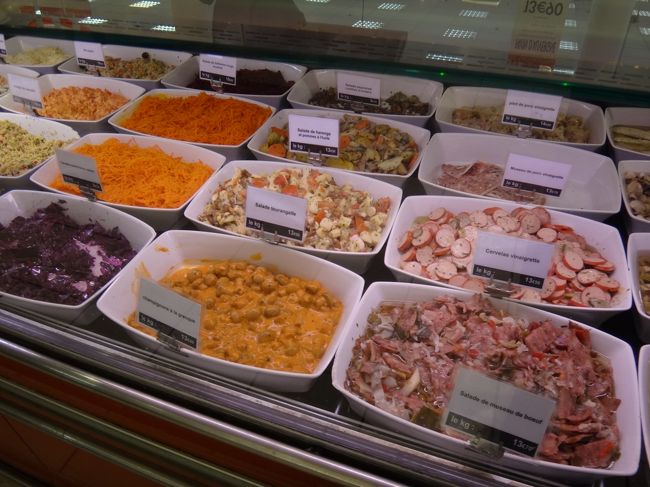 【MONOPRIX】（モノプリ）<br /><br />野菜のお惣菜の量り売りです。