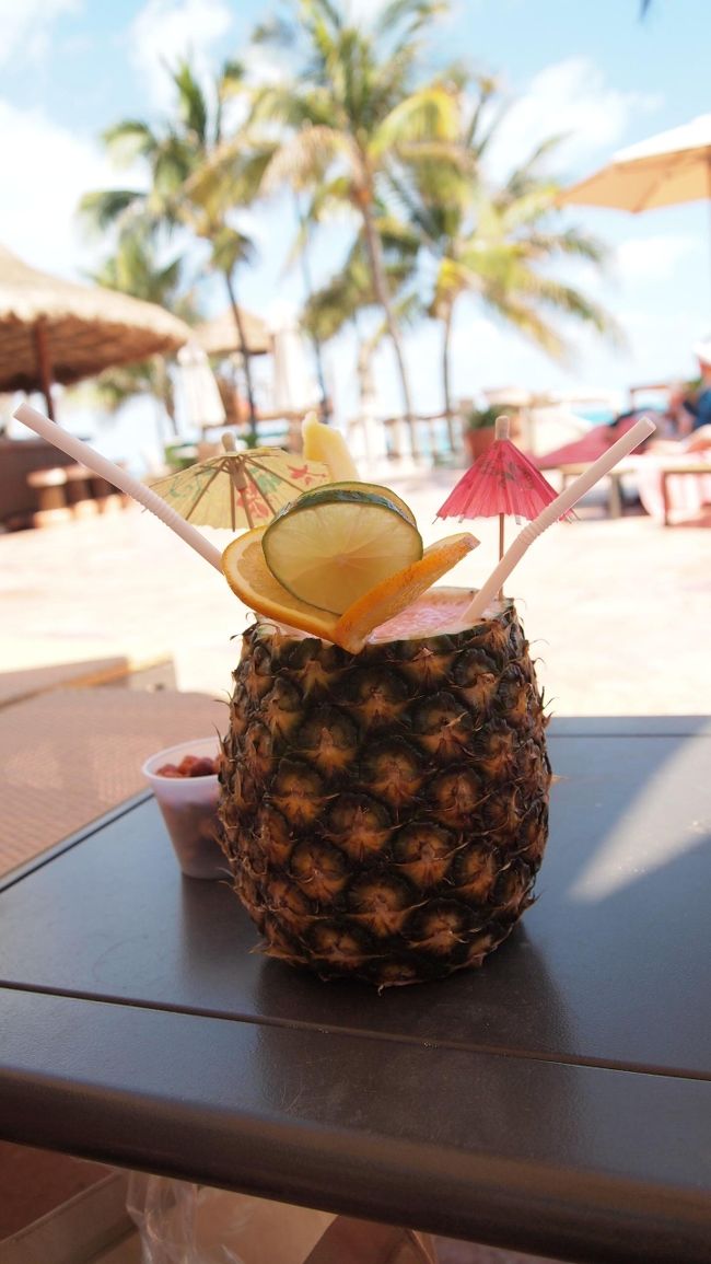 ピニャコラ〜ダァ〜！（ドラえもん風）<br />でかい！二人で1杯にして良かった！<br /><br />私はこのくらい全然大丈夫なのだが、<br />きっと旦那さんが酔っ払ってしまう。<br />そして酔っ払うと寝てしまい、<br />何をしても起きないという大変質の悪い酔っ払いなので、<br />まずは飲ませないようにするのが先決である。<br />（それでも酒が好きなので飲みたがる）