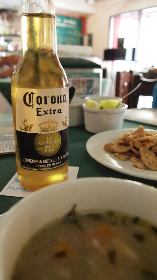 もちろんまずはビール！<br />お通しでスープも出てきたよ。<br />野菜のコンソメスープみたいな感じ。<br />美味しかった！