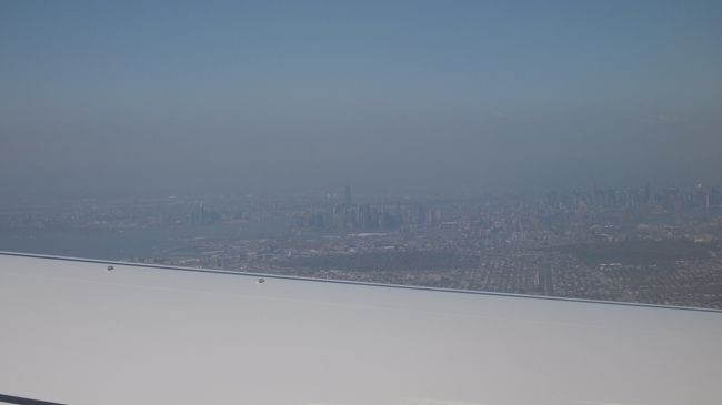 見えてきたマンハッタン！またNYも来たいな〜。<br />ダイビングは出来ずに残念でしたが、<br />絶対またリベンジしたい国です！<br /><br />これにて旅行記は終わりです。<br />最後まで読んでくださってありがとうございました！