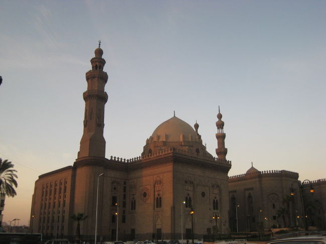 マムルーク朝建築を代表する建物の一つ、「ガーミア・スルタン・ハサン」。